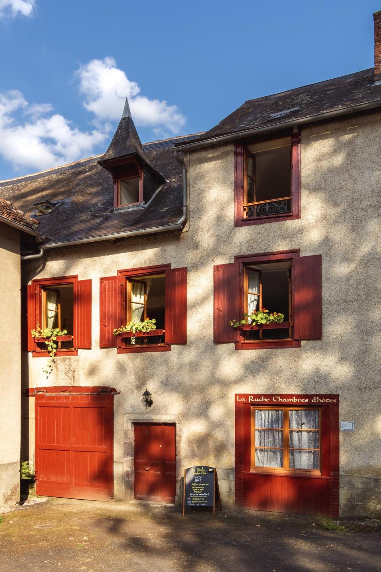 La Ruche Chambres D'Hotes Segur-le-Chateau Eksteriør billede